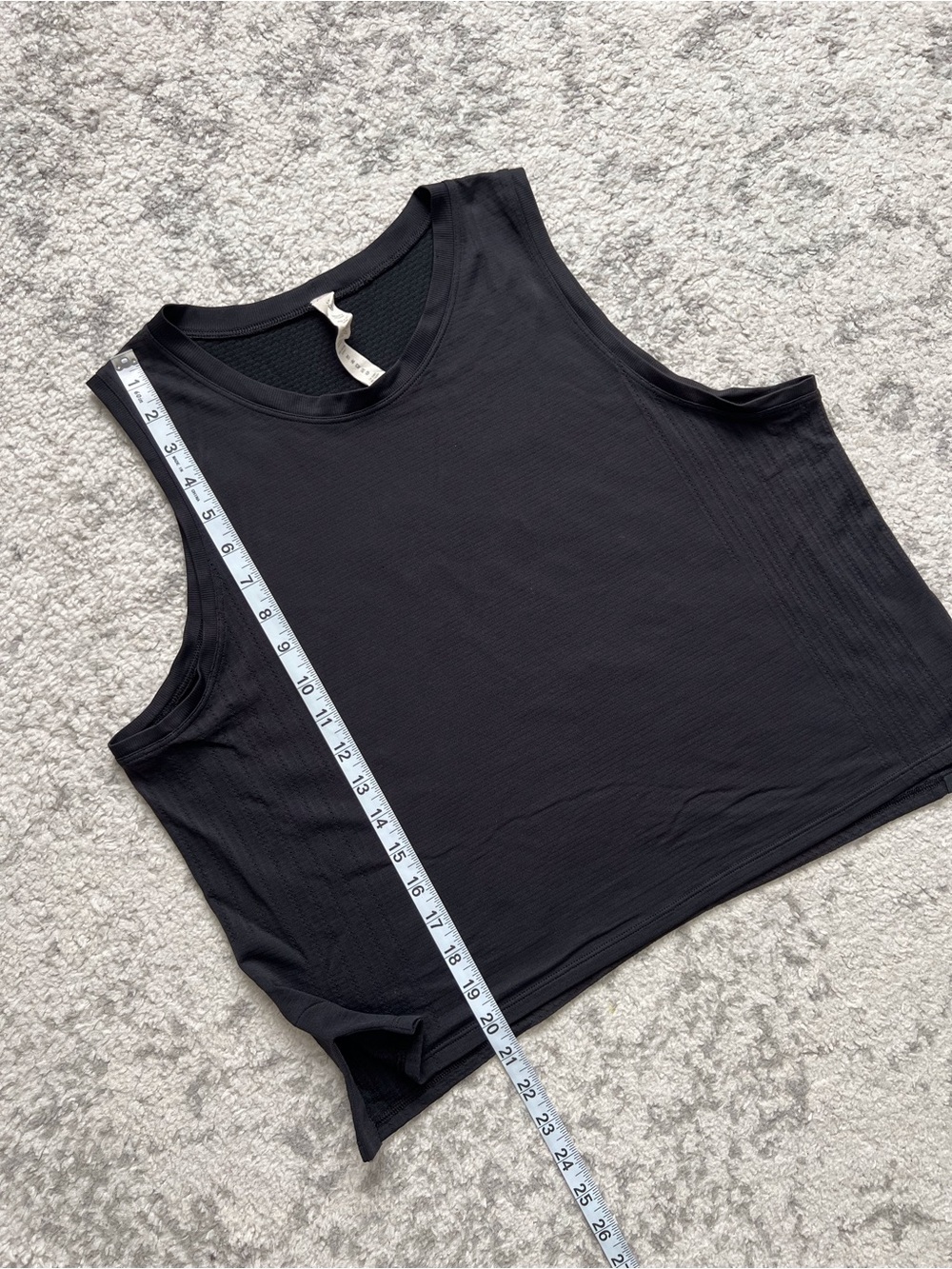 Lululemon Black Train To Be Tank Top Crop Mesh Neutral Workout Running Gym Sz 12 - Picture 8 of 8